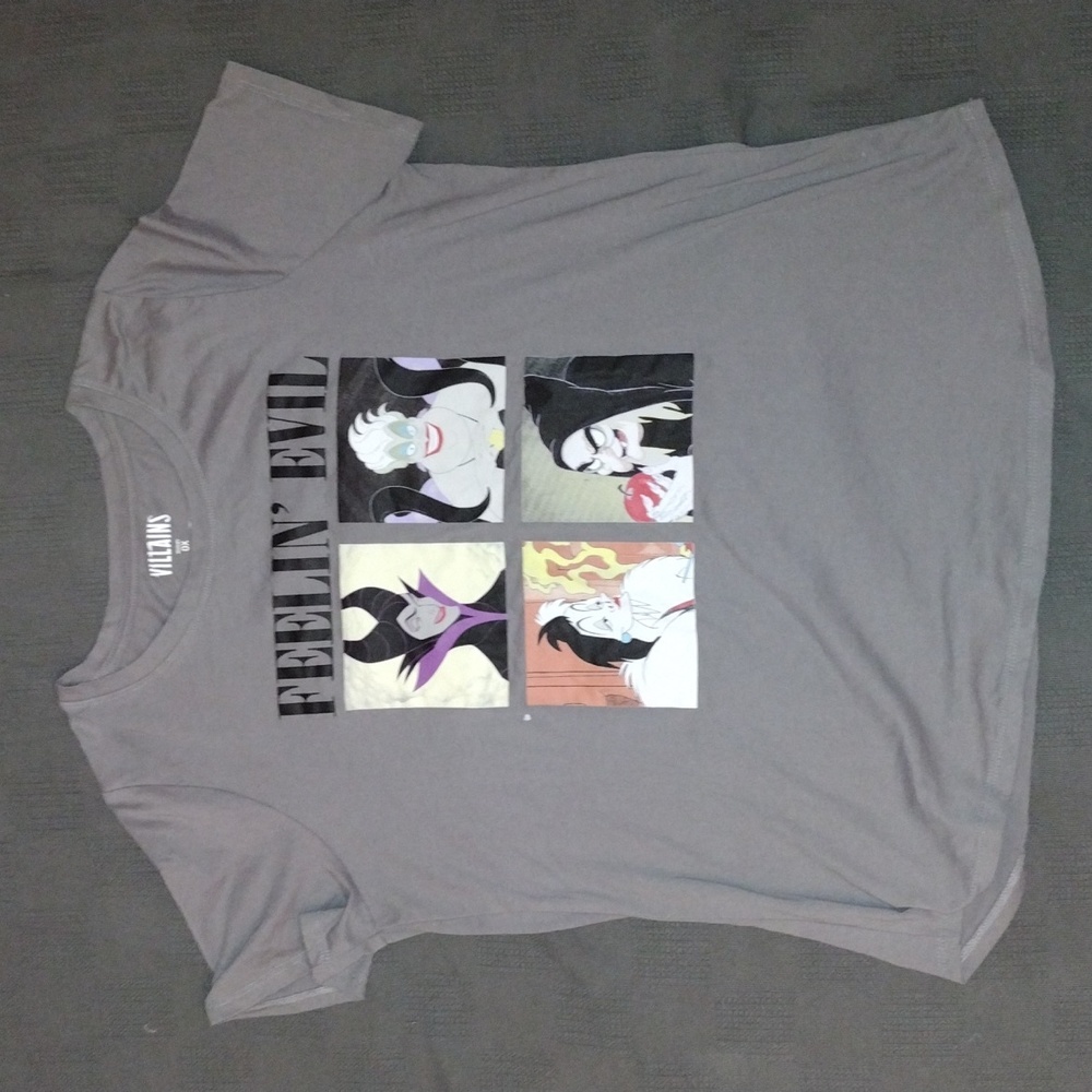 Disney's Villains Plus Size "Feelin' Evil" Graphic Tee